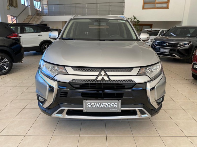 OUTLANDER 2.0 16V GASOLINA 4P AUTOMÁTICO - 2020 - NOVA PETRóPOLIS