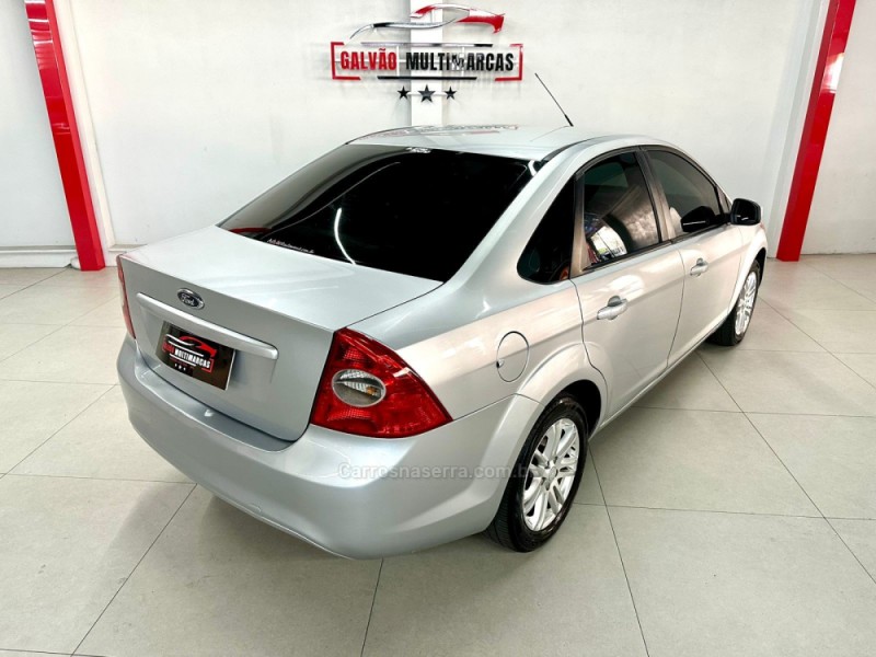 FOCUS 2.0 GLX SEDAN 16V FLEX 4P MANUAL - 2011 - CAXIAS DO SUL