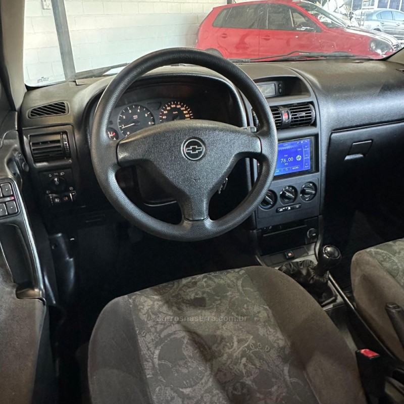 ASTRA 1.8 MPFI MILLENIUM II SEDAN 8V GASOLINA 4P MANUAL - 2001 - NOVO HAMBURGO