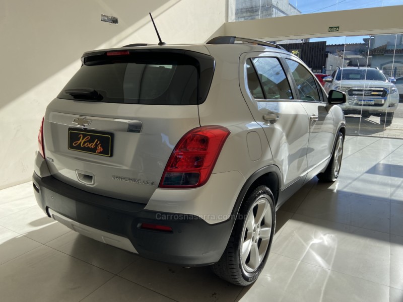 TRACKER 1.8 MPFI LTZ 4X2 16V FLEX 4P AUTOMÁTICO - 2015 - CANELA