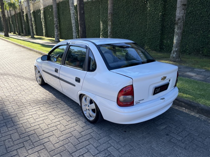 CORSA 1.0 MPFI CLASSIC SEDAN LIFE 8V FLEX 4P MANUAL - 2010 - CAXIAS DO SUL
