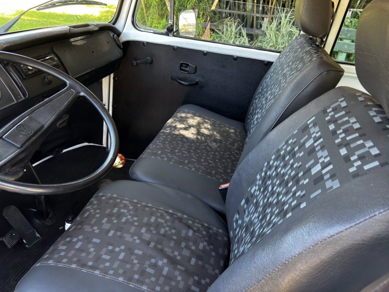 KOMBI 1.6 MI STD 8V GASOLINA 3P MANUAL - 1995 - CANDELáRIA