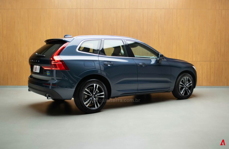 XC60 2.4 D5 MOMENTUM DIESEL AWD 4P AUTOMÁTICO - 2020 - GARIBALDI