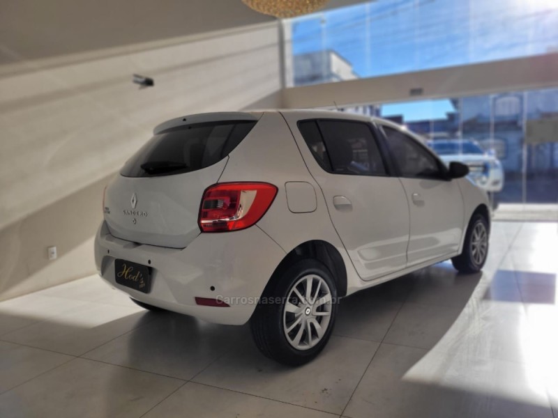 SANDERO 1.0 EXPRESSION 16V FLEX 4P MANUAL - 2015 - CANELA
