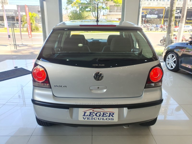 POLO 1.6 MI 8V FLEX 4P MANUAL - 2010 - SãO LEOPOLDO
