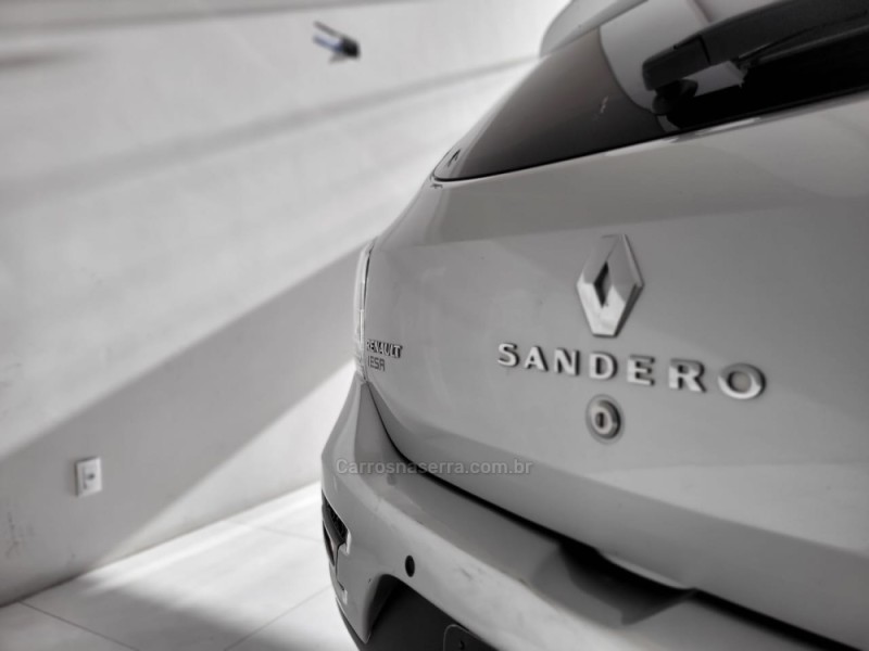 SANDERO 1.6 STEPWAY 8V FLEX 4P AUTOMATIZADO - 2015 - CANELA