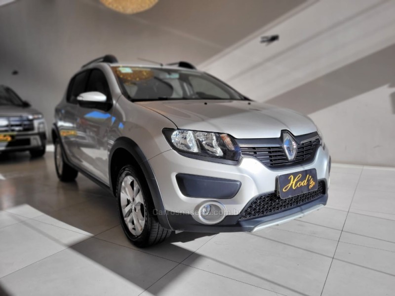 SANDERO 1.6 STEPWAY 8V FLEX 4P AUTOMATIZADO - 2015 - CANELA