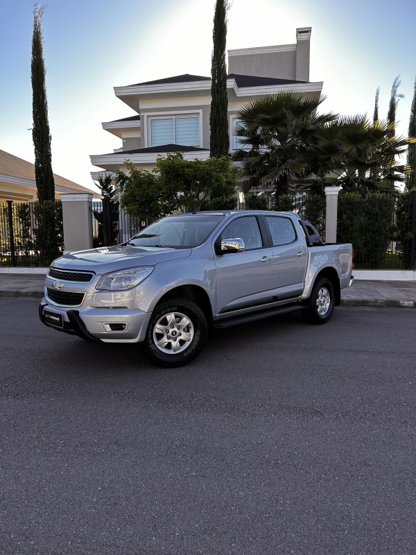 S10 2.4 LT 4X2 CD 8V FLEX 4P MANUAL - 2013 - BENTO GONçALVES