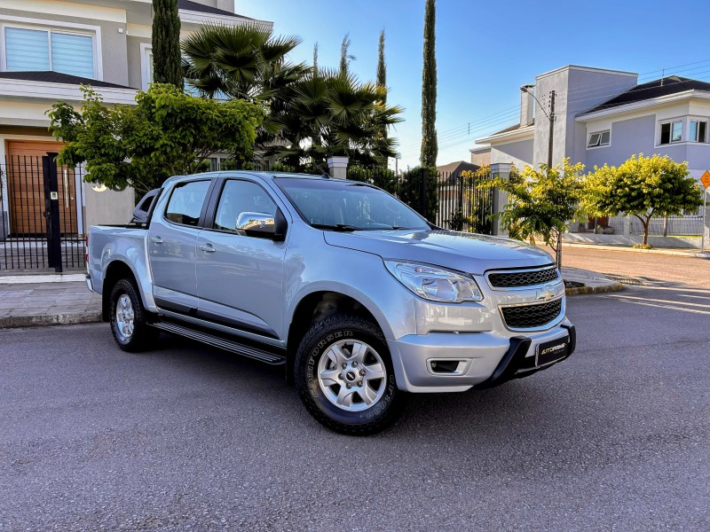 S10 2.4 LT 4X2 CD 8V FLEX 4P MANUAL - 2013 - BENTO GONçALVES