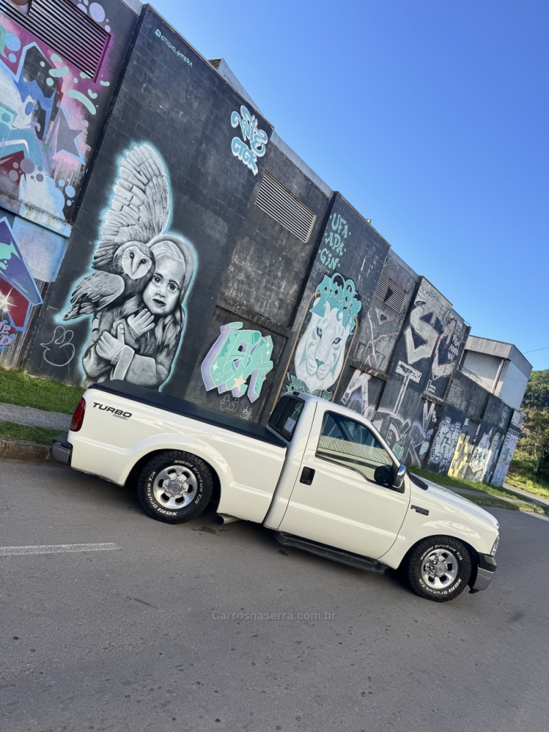 F-250 4.2 XLT 4X2 CS TURBO INTERCOOLER DIESEL 2P MANUAL - 2001 - CAXIAS DO SUL