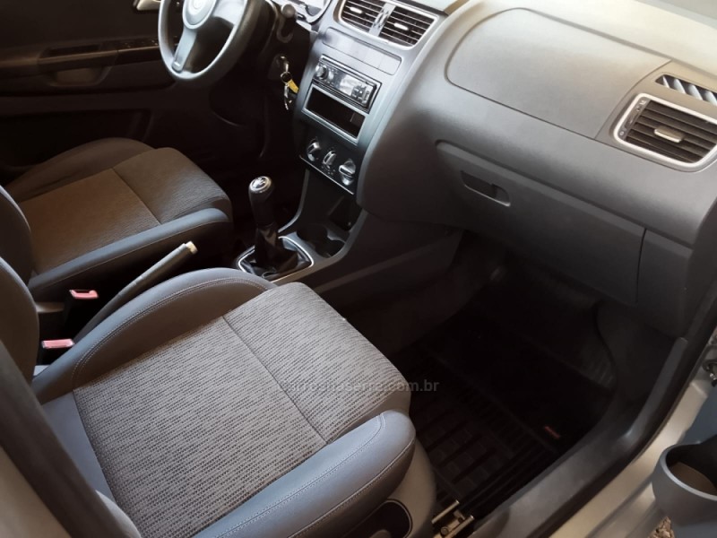 FOX 1.6 MI ITREND 8V FLEX 4P MANUAL - 2013 - ARROIO DO MEIO