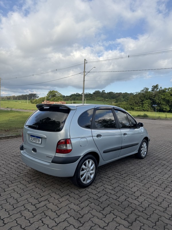 SCÉNIC 1.6 RXE 16V GASOLINA 4P MANUAL - 2003 - ARROIO DO MEIO