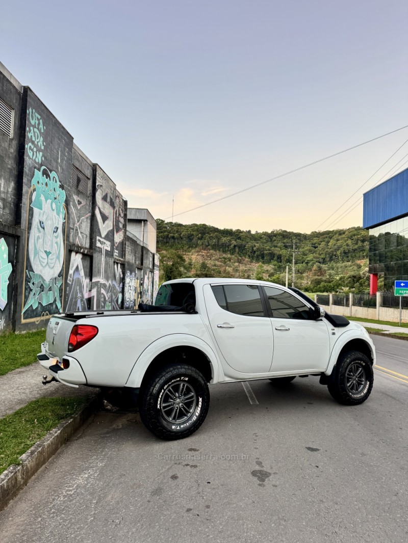 L200 TRITON 3.5 HPE 4X4 CD V6 24V FLEX 4P AUTOMÁTICO - 2015 - CAXIAS DO SUL