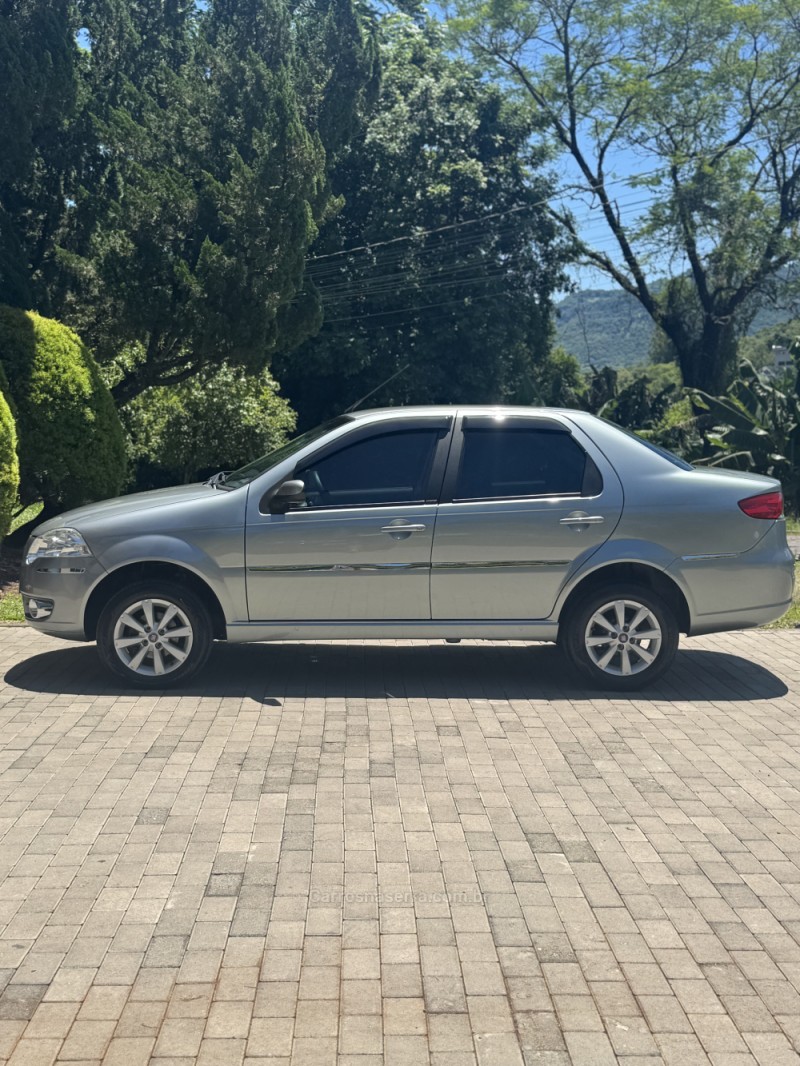 SIENA 1.4 MPI ELX ATTRACTIVE 8V FLEX 4P MANUAL - 2009 - ENCANTADO