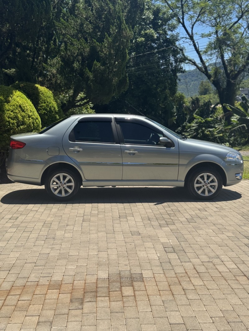 SIENA 1.4 MPI ELX ATTRACTIVE 8V FLEX 4P MANUAL - 2009 - ENCANTADO