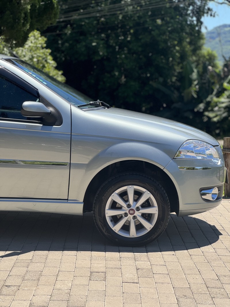 SIENA 1.4 MPI ELX ATTRACTIVE 8V FLEX 4P MANUAL - 2009 - ENCANTADO