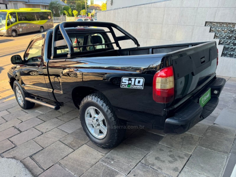 S10 2.4 ADVANTAGE 4X2 CD 8V FLEX 4P MANUAL - 2010 - GARIBALDI