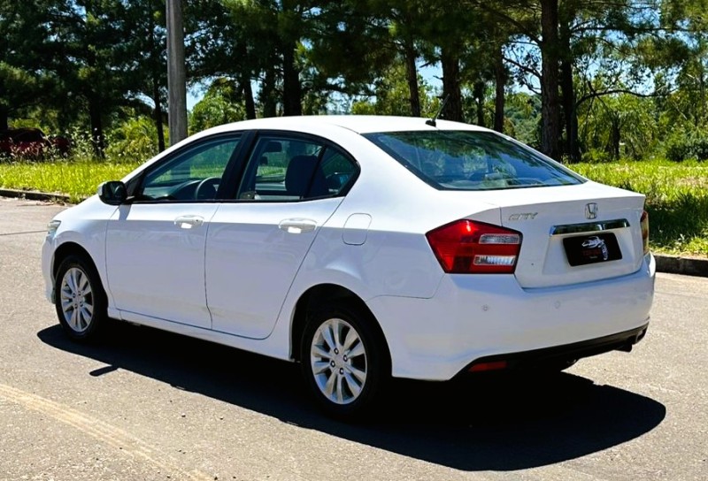 CITY 1.5 LX 16V FLEX 4P MANUAL - 2013 - SãO SEBASTIãO DO CAí