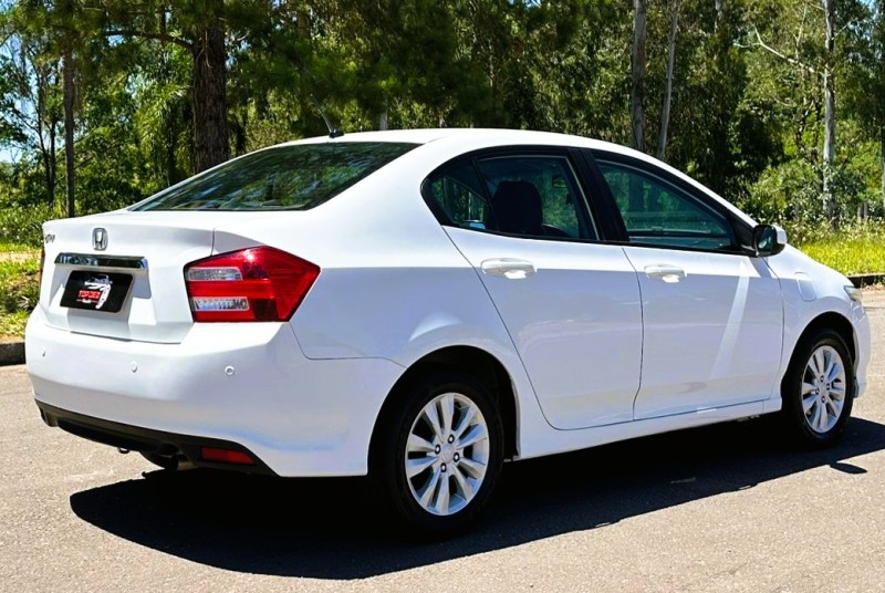 CITY 1.5 LX 16V FLEX 4P MANUAL - 2013 - SãO SEBASTIãO DO CAí