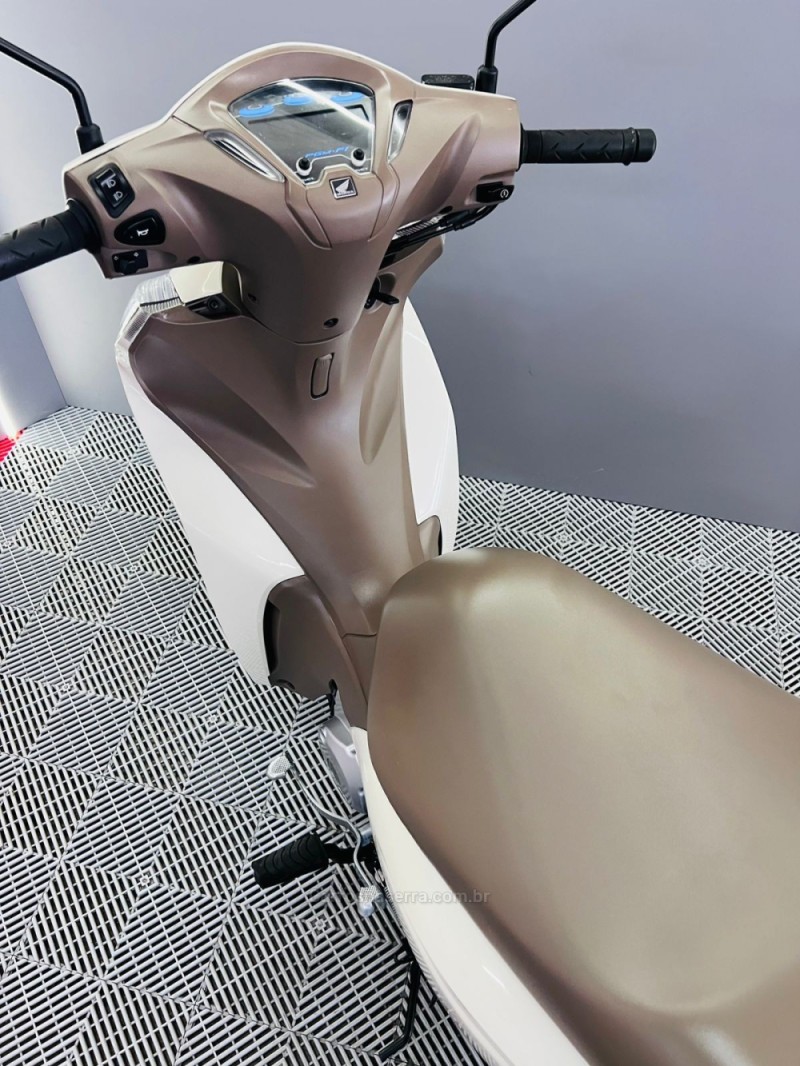 BIZ 125  - 2023 - CAMPO BOM