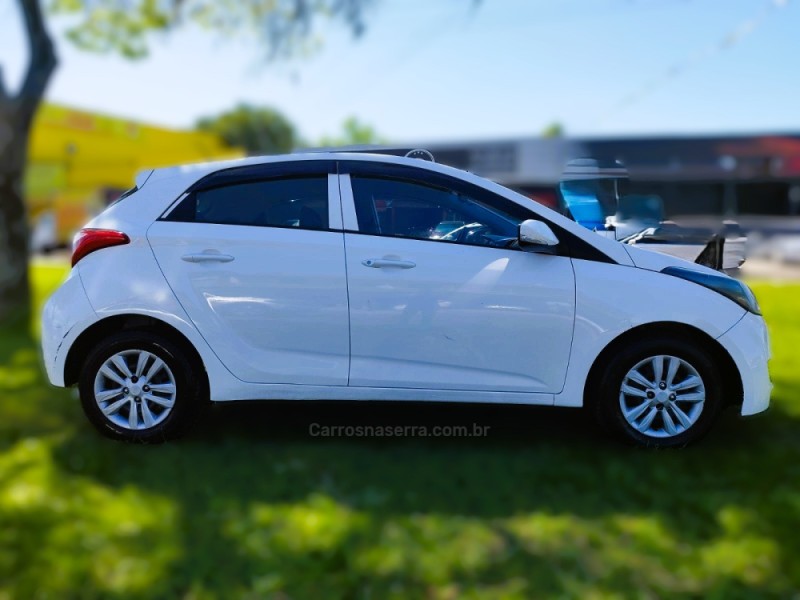 HB20 1.0 COMFORT 12V FLEX 4P MANUAL - 2017 - NOVO HAMBURGO