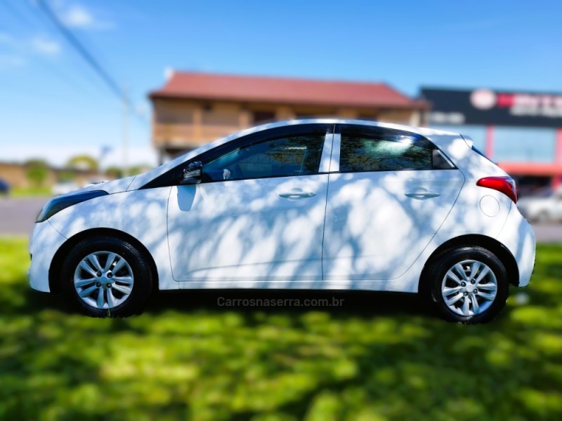 HB20 1.0 COMFORT 12V FLEX 4P MANUAL - 2017 - NOVO HAMBURGO