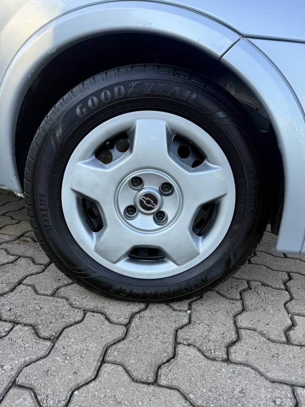 CORSA 1.4 MPFI PREMIUM 8V FLEX 4P MANUAL - 2009 - ARROIO DO MEIO