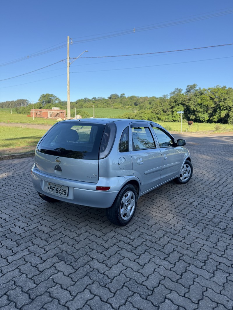 CORSA 1.4 MPFI PREMIUM 8V FLEX 4P MANUAL - 2009 - ARROIO DO MEIO
