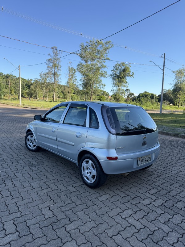 CORSA 1.4 MPFI PREMIUM 8V FLEX 4P MANUAL - 2009 - ARROIO DO MEIO