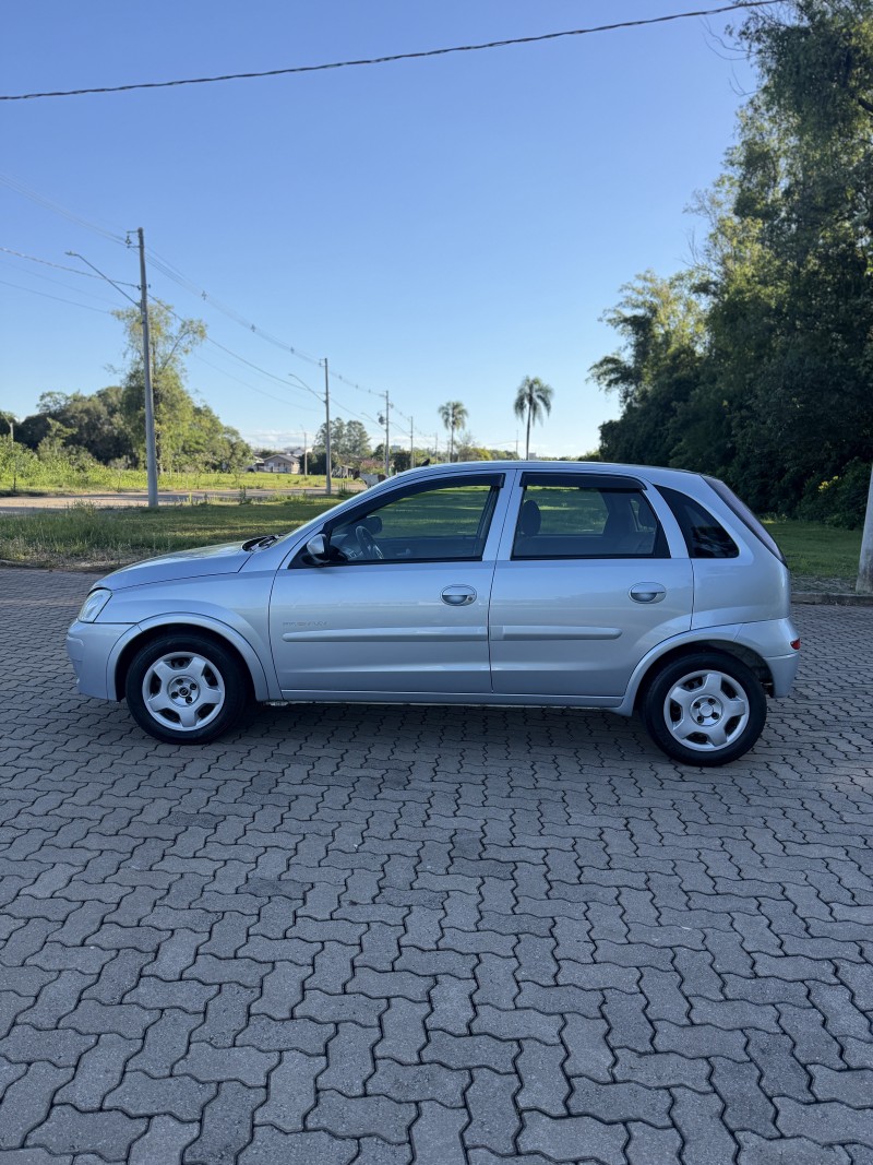 CORSA 1.4 MPFI PREMIUM 8V FLEX 4P MANUAL - 2009 - ARROIO DO MEIO