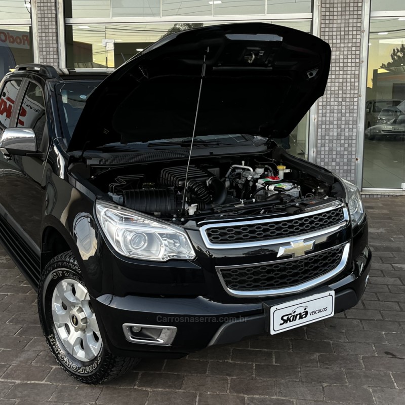 S10 2.4 MPFI LTZ 4X4 CD 8V FLEX 4P MANUAL - 2014 - VACARIA