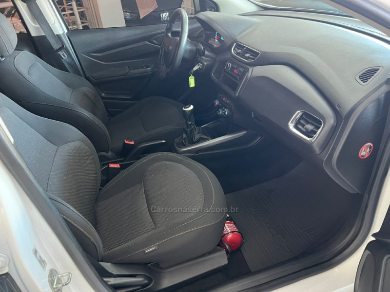 ONIX 1.4 MPFI LT 8V FLEX 4P MANUAL - 2015 - CAXIAS DO SUL