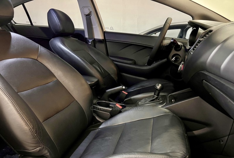 CERATO 1.6 SX3 16V FLEX 4P AUTOMÁTICO - 2015 - NOVO HAMBURGO