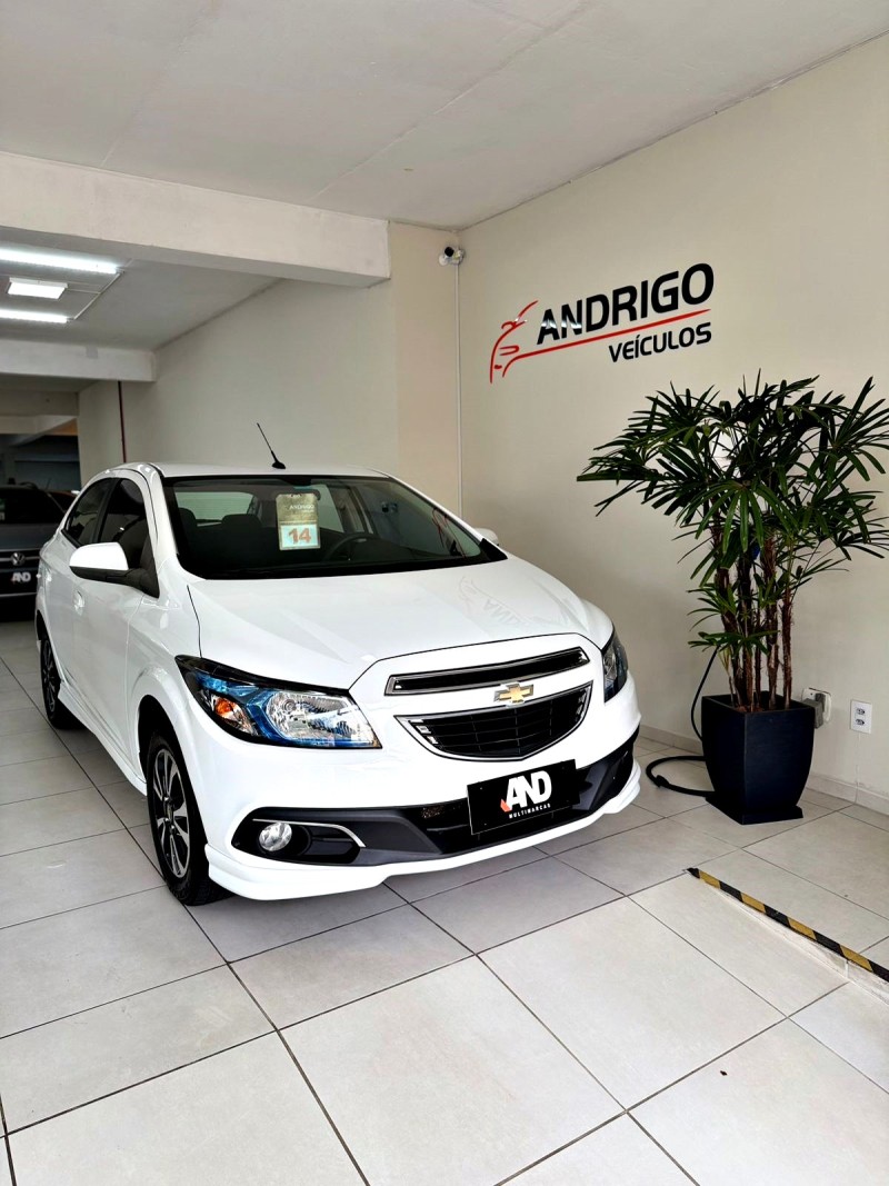 ONIX 1.4 MPFI LTZ 8V FLEX 4P MANUAL - 2014 - CAXIAS DO SUL