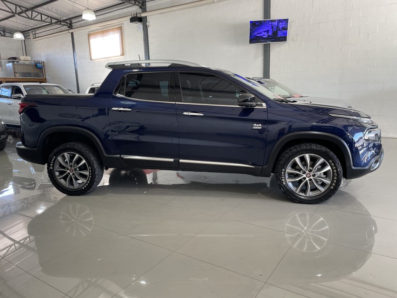 TORO 2.0 16V TURBO DIESEL VOLCANO AT9 4X4 AUTOMÁTICO - 2020 - CAXIAS DO SUL