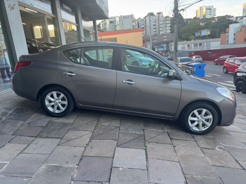 VERSA 1.6 16V FLEX SL 4P MANUAL - 2014 - GARIBALDI