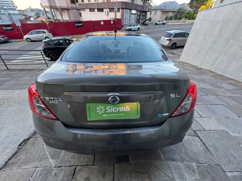 VERSA 1.6 16V FLEX SL 4P MANUAL - 2014 - GARIBALDI