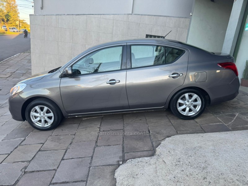 VERSA 1.6 16V FLEX SL 4P MANUAL - 2014 - GARIBALDI