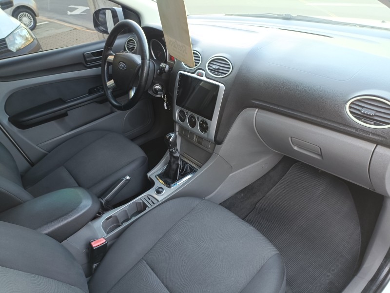 FOCUS 1.6 GLX 16V FLEX 4P MANUAL - 2012 - BOM PRINCíPIO