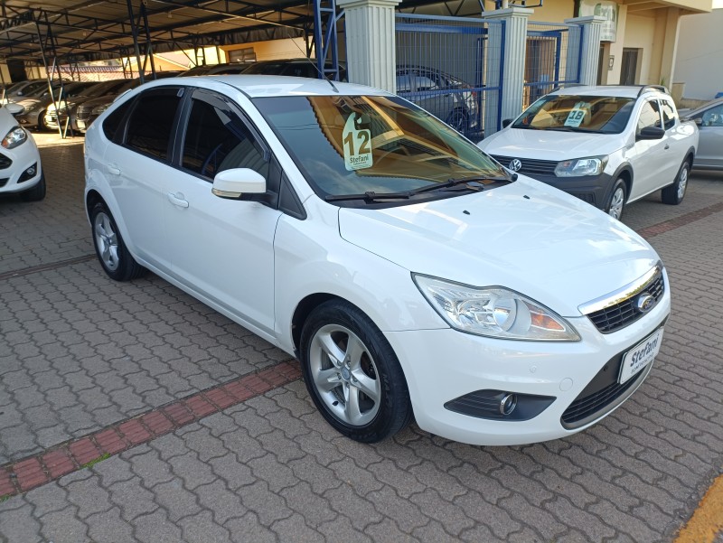 FOCUS 1.6 GLX 16V FLEX 4P MANUAL - 2012 - BOM PRINCíPIO