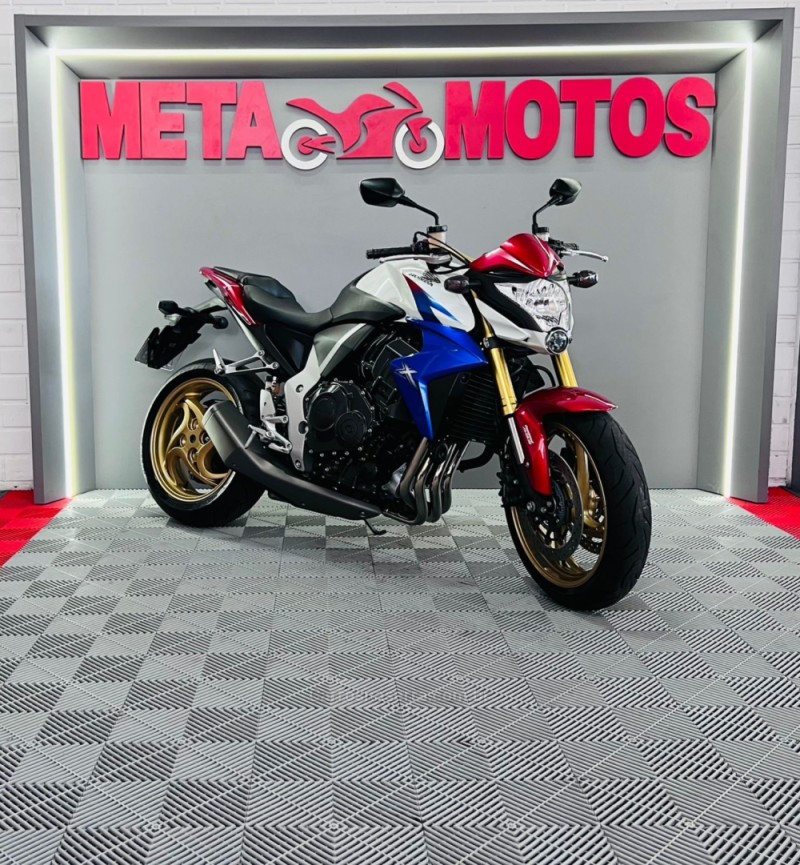 CB 1000R  - 2013 - CAMPO BOM
