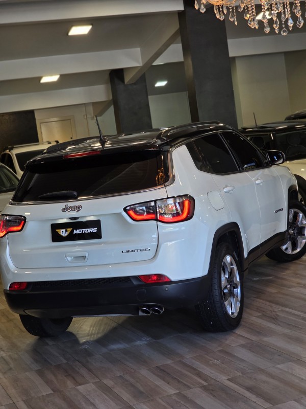 COMPASS 2.0 16V FLEX LIMITED AUTOMÁTICO - 2018 - CAXIAS DO SUL