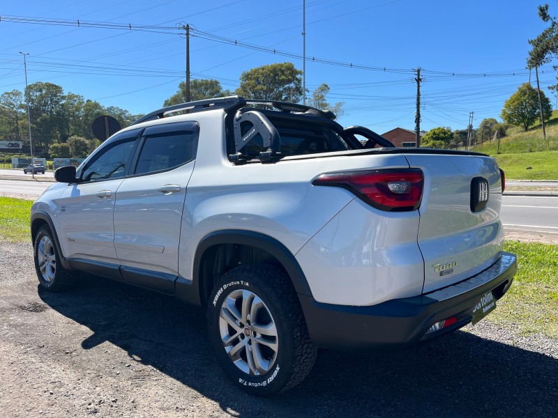 TORO 2.0 16V TURBO DIESEL FREEDOM MANUAL - 2018 - FARROUPILHA