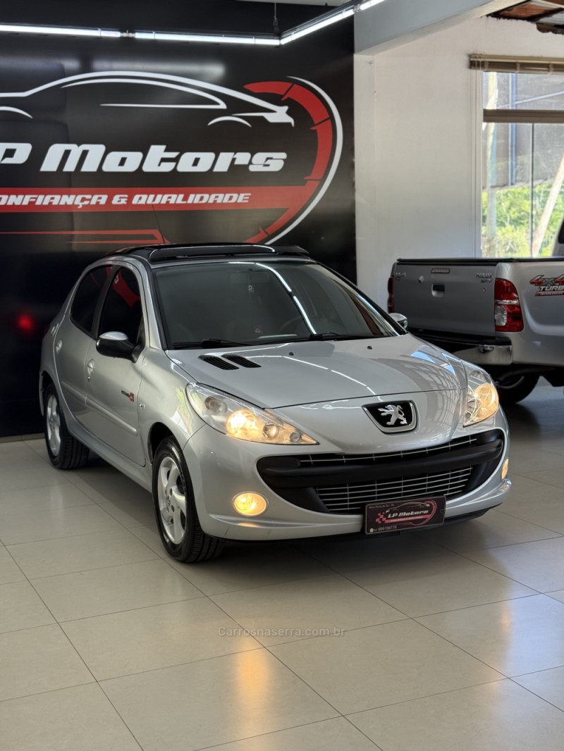 207 1.4 QUIKSILVER 8V FLEX 4P MANUAL - 2011 - FARROUPILHA