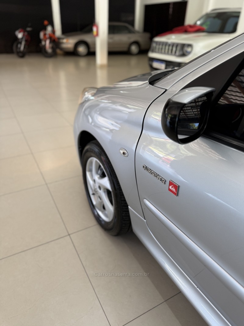 207 1.4 QUIKSILVER 8V FLEX 4P MANUAL - 2011 - FARROUPILHA