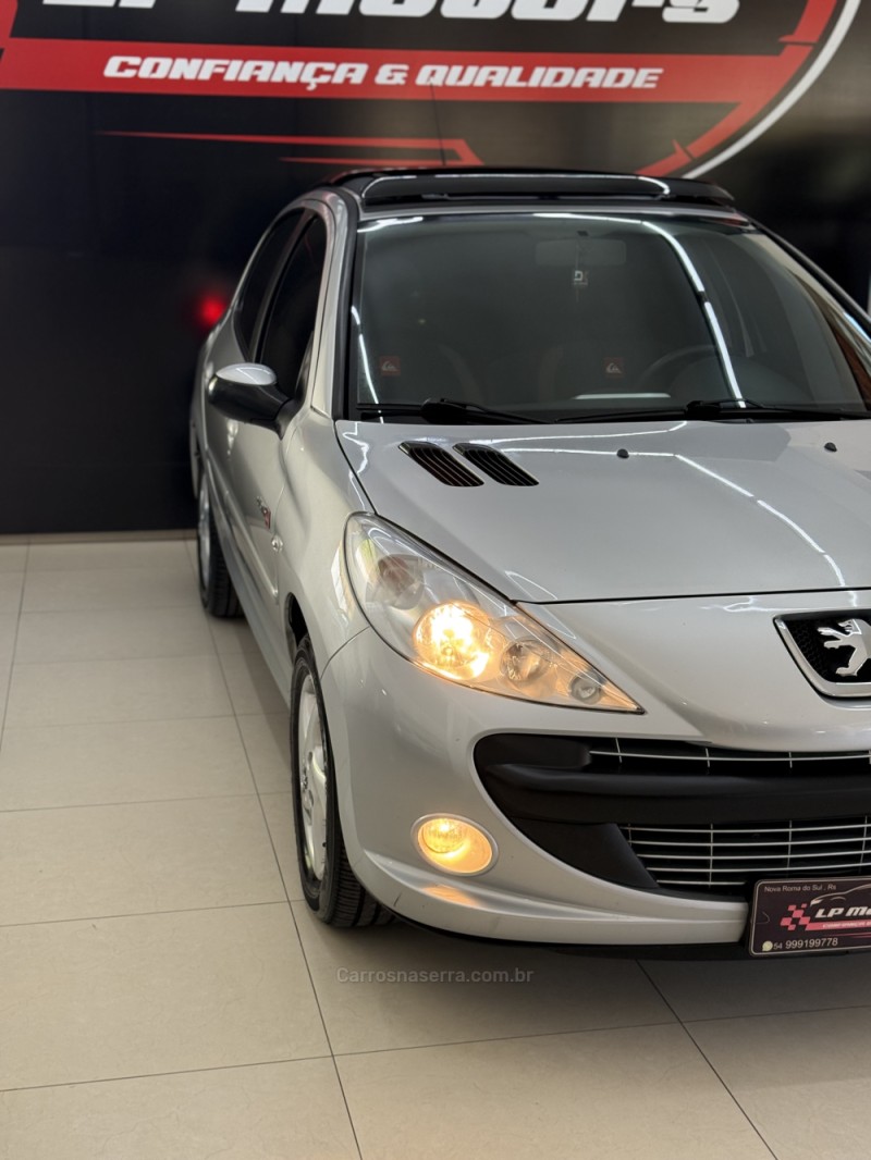 207 1.4 QUIKSILVER 8V FLEX 4P MANUAL - 2011 - FARROUPILHA