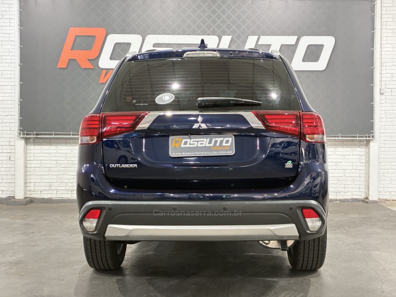 OUTLANDER 2.0 16V GASOLINA 4P AUTOMÁTICO - 2017 - VENâNCIO AIRES