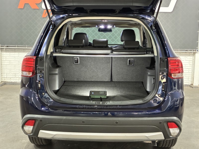 OUTLANDER 2.0 16V GASOLINA 4P AUTOMÁTICO - 2017 - VENâNCIO AIRES