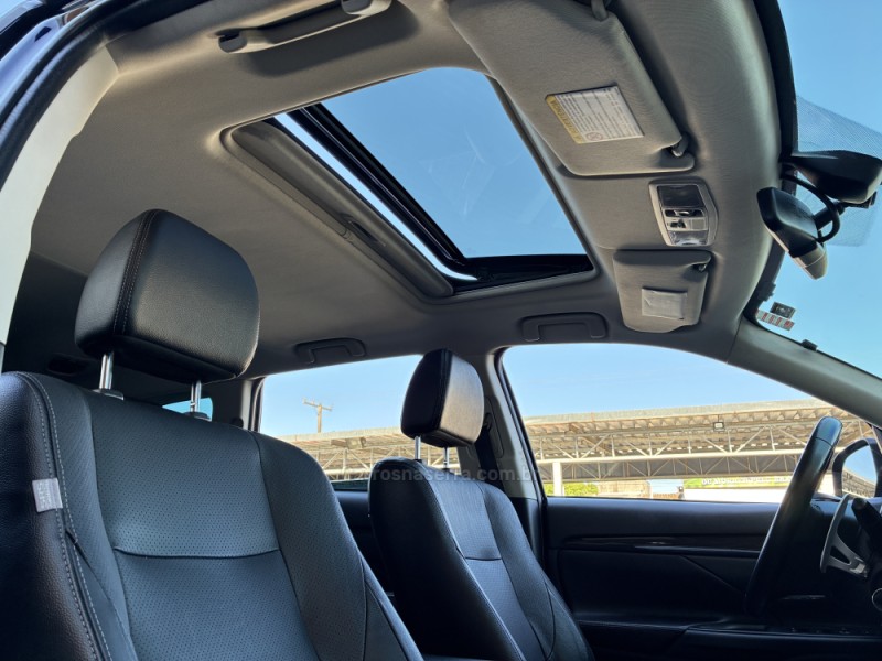 OUTLANDER 2.0 16V GASOLINA 4P AUTOMÁTICO - 2017 - VENâNCIO AIRES