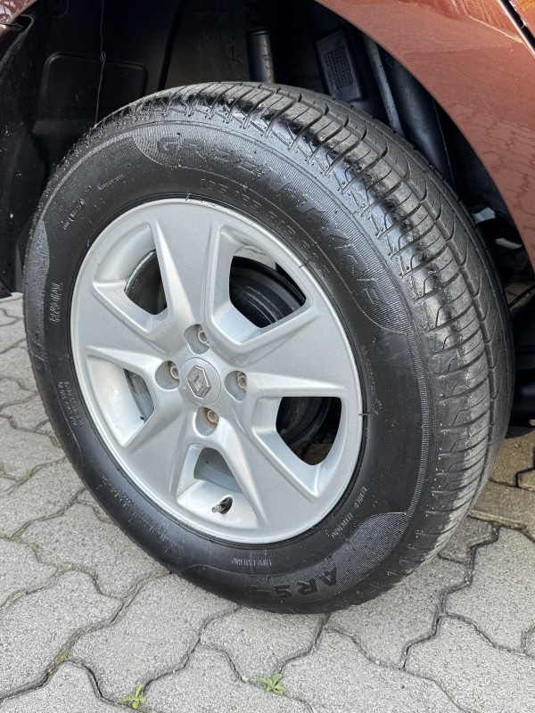 LOGAN 1.0 EXPRESSION 16V FLEX 4P MANUAL - 2014 - CAXIAS DO SUL